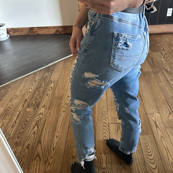 Distressed Blue Jeans - Picture 3 of 6